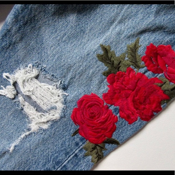 ISO Levi's 501 Taper Custom Blues Rose Embroidered - Picture 2 of 3